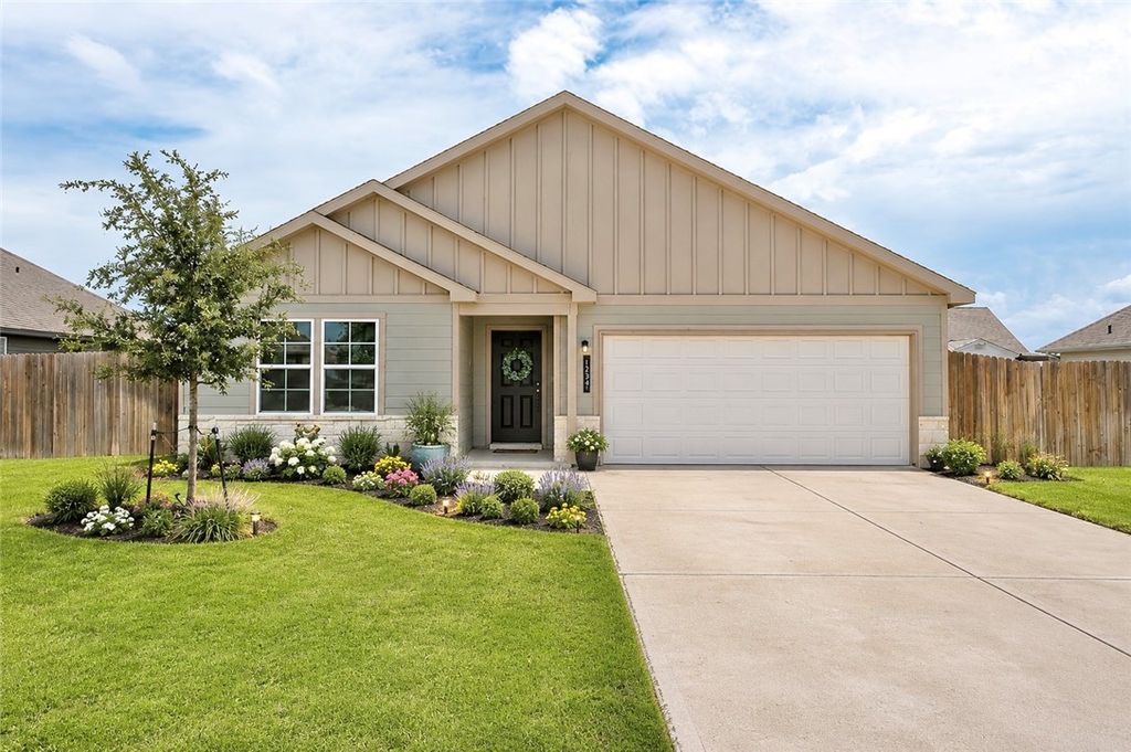 Photo of 137 Windmill Road, Snook, TX 77878 (MLS # 26005910)