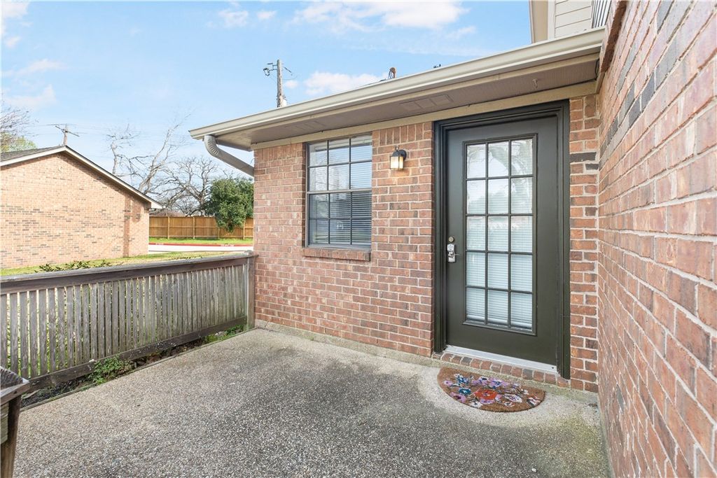 Photo of 2400 Longmire Drive #401, College Station, TX 77845 (MLS # 26001152)