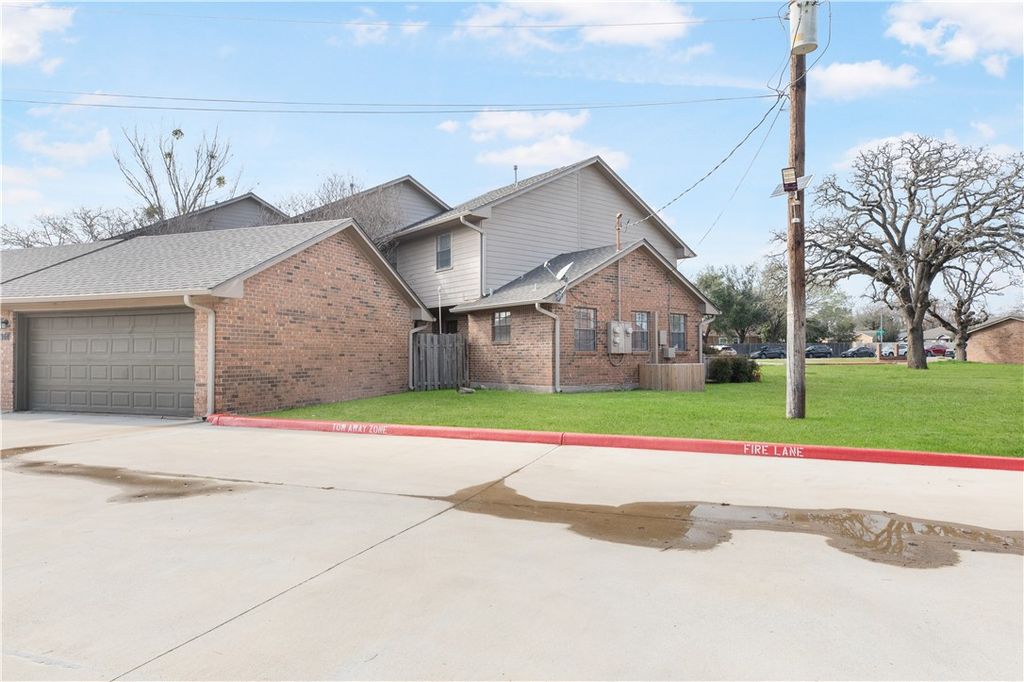 Photo of 2400 Longmire Drive #401, College Station, TX 77845 (MLS # 26001152)