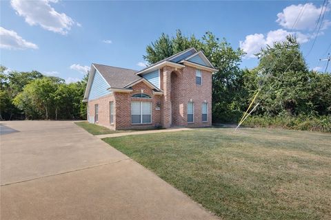 Photo of 1623 Park Place, College Station, TX 77840 (MLS # 26001530)
