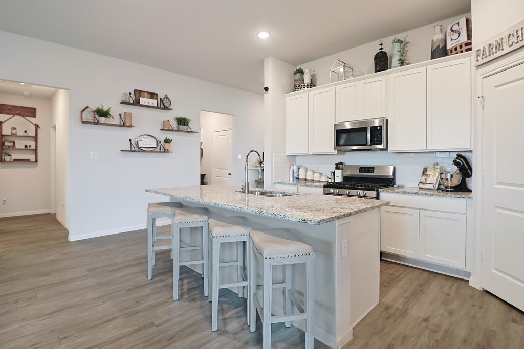 Navasota, Texas 77868, United States, 3 Bedrooms Bedrooms, ,2 BathroomsBathrooms,Residential,Active,6864