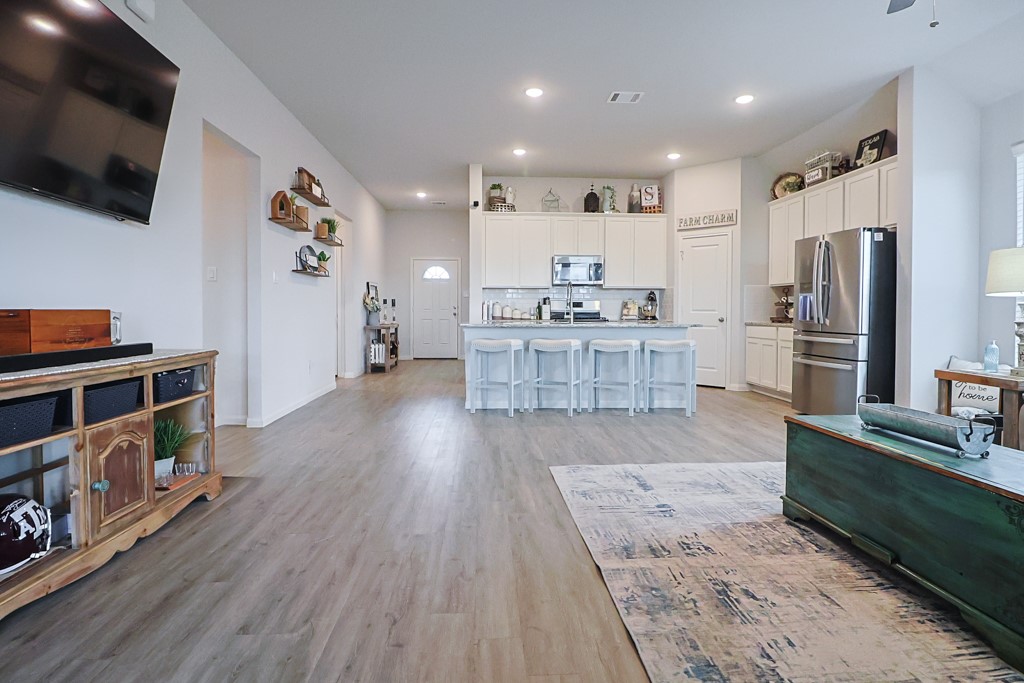 Navasota, Texas 77868, United States, 3 Bedrooms Bedrooms, ,2 BathroomsBathrooms,Residential,Active,6864