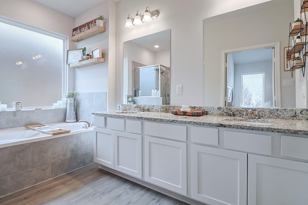 Navasota, Texas 77868, United States, 3 Bedrooms Bedrooms, ,2 BathroomsBathrooms,Residential,Active,6864