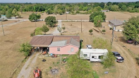 Tiny photo for 1727 Mustang Loop Loop, Madisonville, TX 77864 (MLS # 26003239)