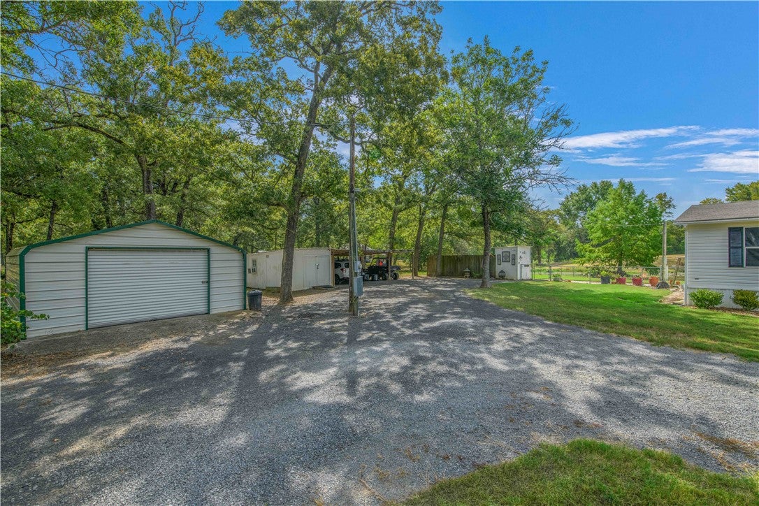 18546 County Road 4561