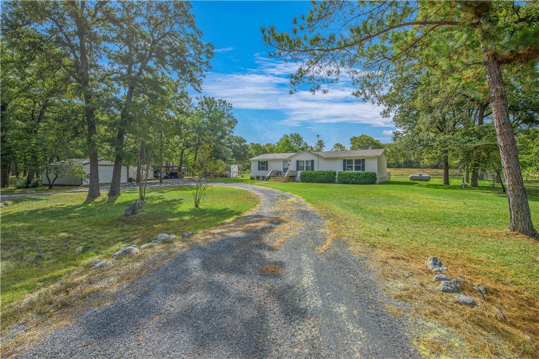 18546 County Road 4561