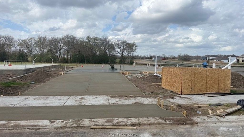 Photo of 10648 Knox Landing Dr Dr, Bryan, TX 77845 (MLS # 26002978)