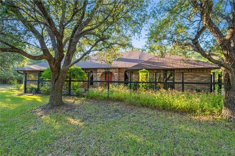 Photo of 2505 Fitzgerald Circle, College Station, TX 77845 (MLS # 25010987)