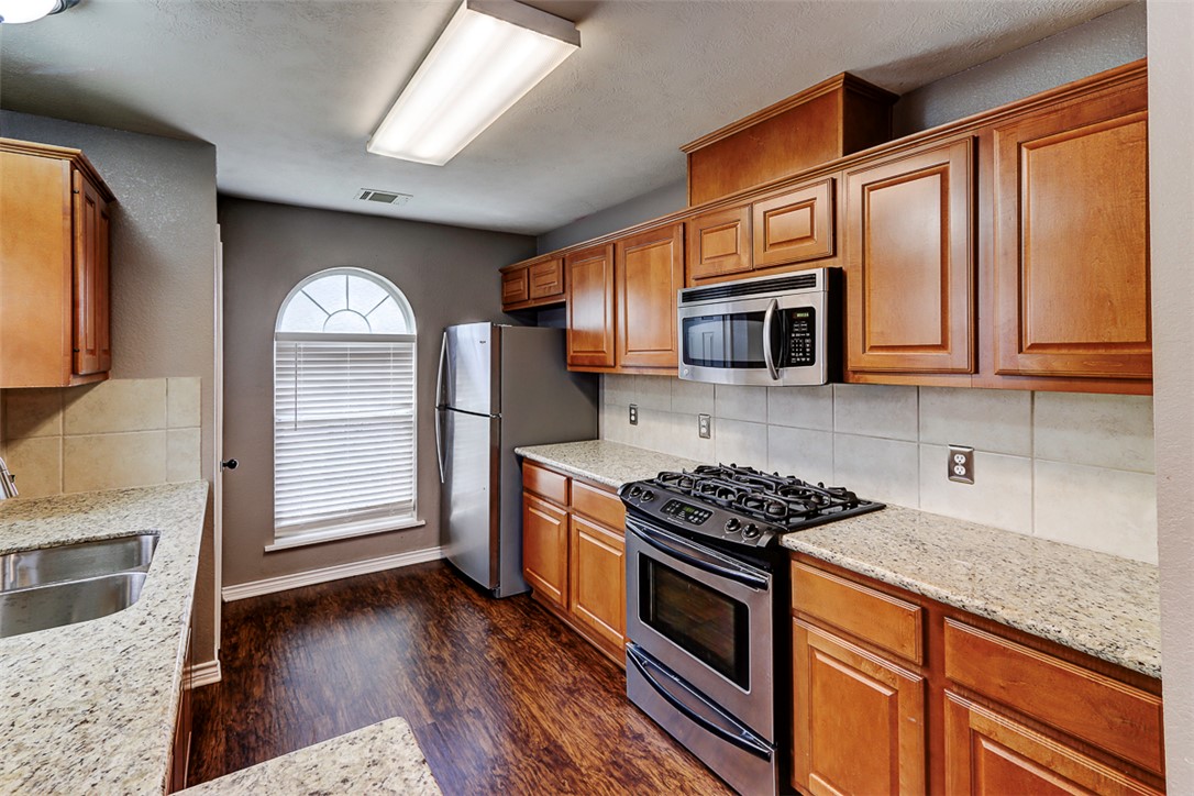 College Station, Texas 77845, United States, 4 Bedrooms Bedrooms, ,2 BathroomsBathrooms,Residential,Pending,148117