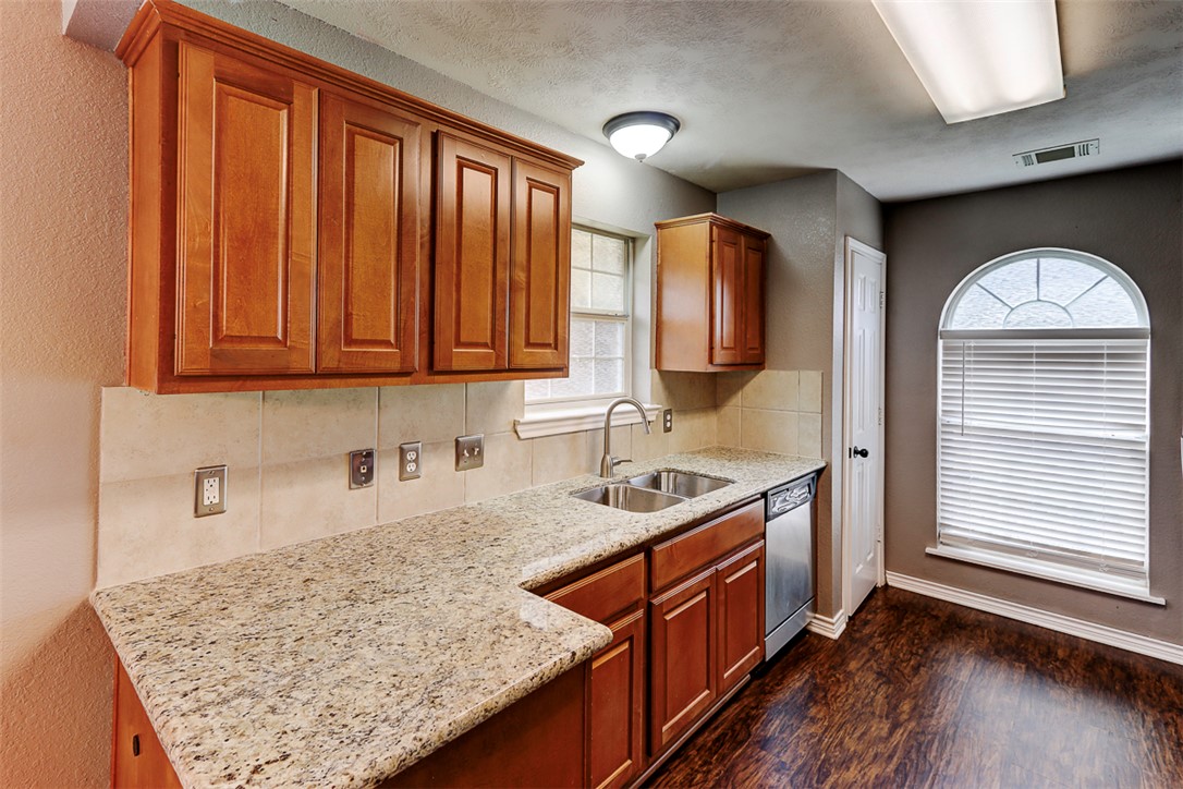 College Station, Texas 77845, United States, 4 Bedrooms Bedrooms, ,2 BathroomsBathrooms,Residential,Pending,148117