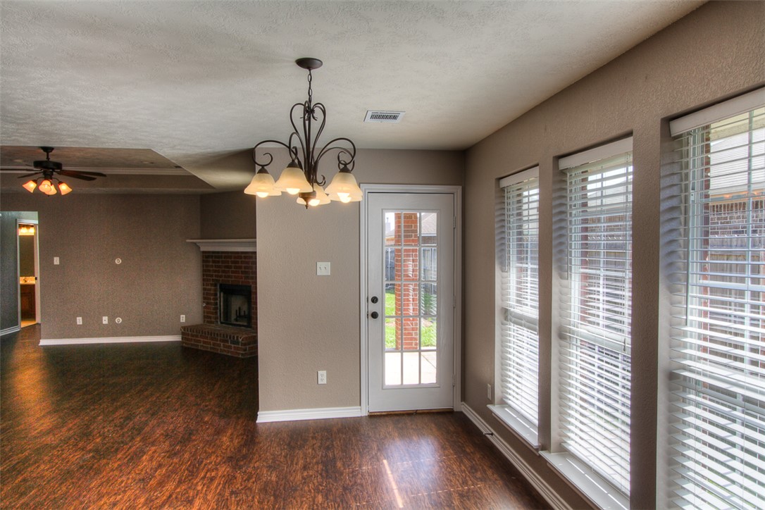 College Station, Texas 77845, United States, 4 Bedrooms Bedrooms, ,2 BathroomsBathrooms,Residential,Pending,148117