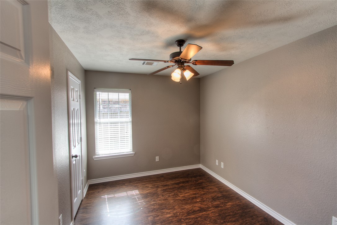 College Station, Texas 77845, United States, 4 Bedrooms Bedrooms, ,2 BathroomsBathrooms,Residential,Pending,148117