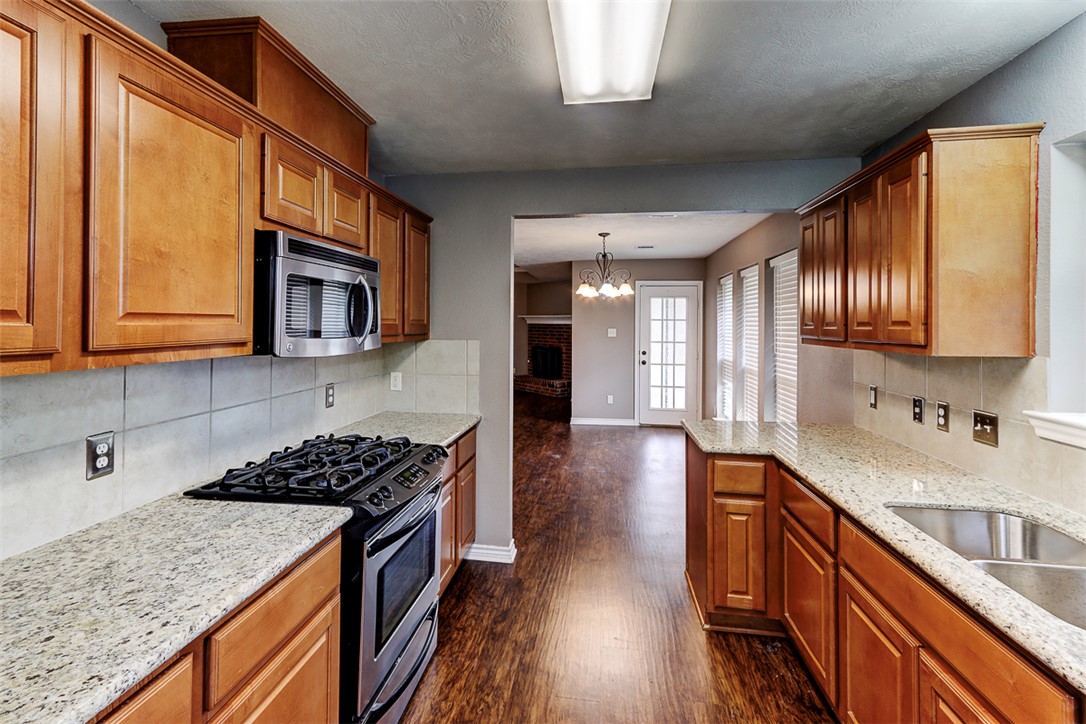 College Station, Texas 77845, United States, 4 Bedrooms Bedrooms, ,2 BathroomsBathrooms,Residential,Pending,148117