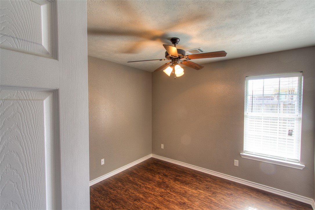 College Station, Texas 77845, United States, 4 Bedrooms Bedrooms, ,2 BathroomsBathrooms,Residential,Pending,148117