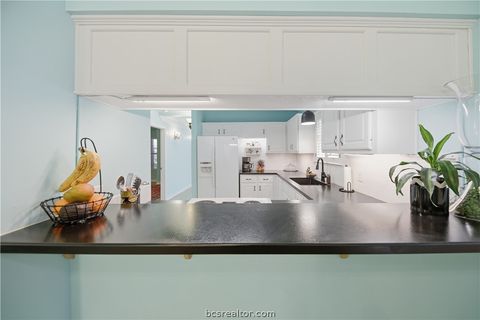 Tiny photo for 1514 Bennett Street, Bryan, TX 77802 (MLS # 26004914)