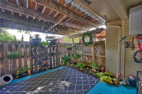 Tiny photo for 1514 Bennett Street, Bryan, TX 77802 (MLS # 26004914)