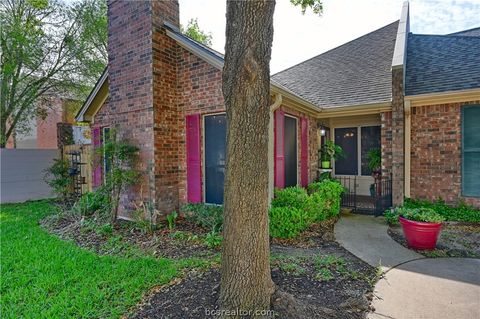 Tiny photo for 1514 Bennett Street, Bryan, TX 77802 (MLS # 26004914)