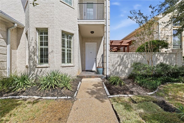 4709 STONEBRIAR CIR, COLLEGE STATION, TX 77845 - Image c8a70e8b1d2f43604bfc4d317574df27/3332007628