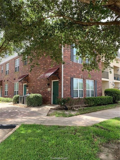 Photo of 801 W Luther Street W #105, College Station, TX 77840 (MLS # 26003338)