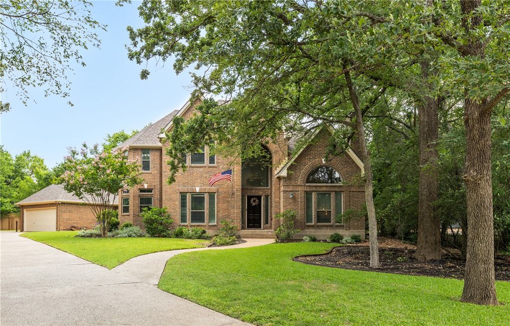 Photo of 9310 Amberwood Court, College Station, TX 77845 (MLS # 26005810)