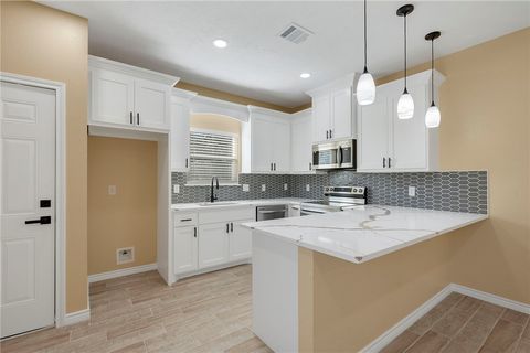 Tiny photo for 1505 Red Oak Street, Bryan, TX 77803 (MLS # 25013298)