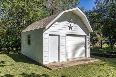 Tiny photo for 206 N Moore Street, Caldwell, TX 77836 (MLS # 25011532)