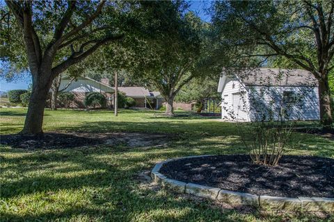 Tiny photo for 206 N Moore Street, Caldwell, TX 77836 (MLS # 25011532)