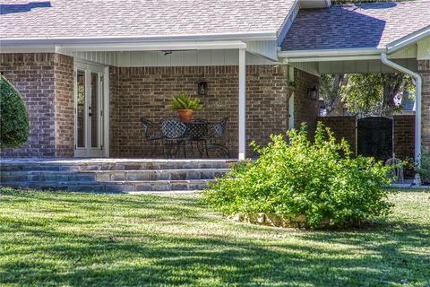 Tiny photo for 206 N Moore Street, Caldwell, TX 77836 (MLS # 25011532)