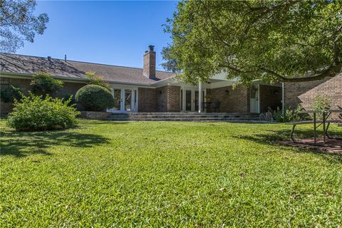 Tiny photo for 206 N Moore Street, Caldwell, TX 77836 (MLS # 25011532)
