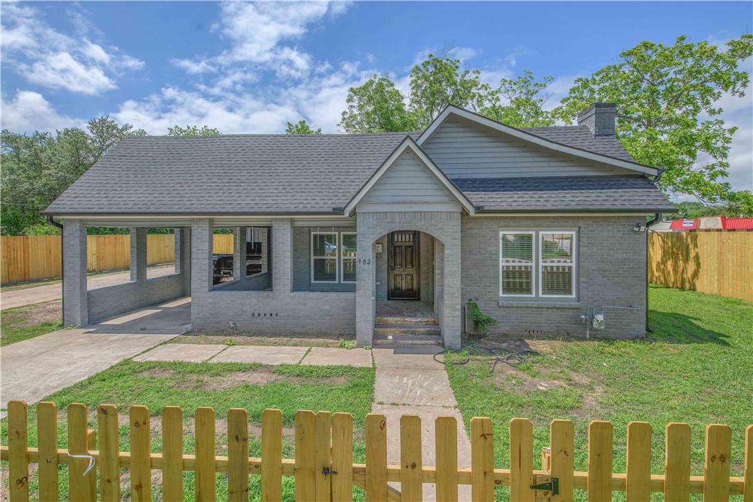 902 Post Oak Street