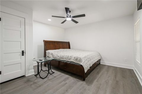 Tiny photo for 902 Post Oak Street, Hearne, TX 77859 (MLS # 26005086)