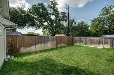 Tiny photo for 114 Lynn Drive, Bryan, TX 77801 (MLS # 25010777)
