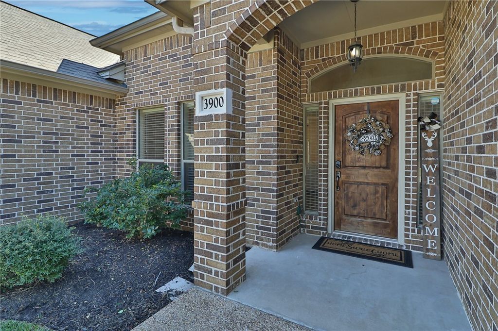 Photo of 3900 Ambrose Court, Bryan, TX 77808 (MLS # 25012248)