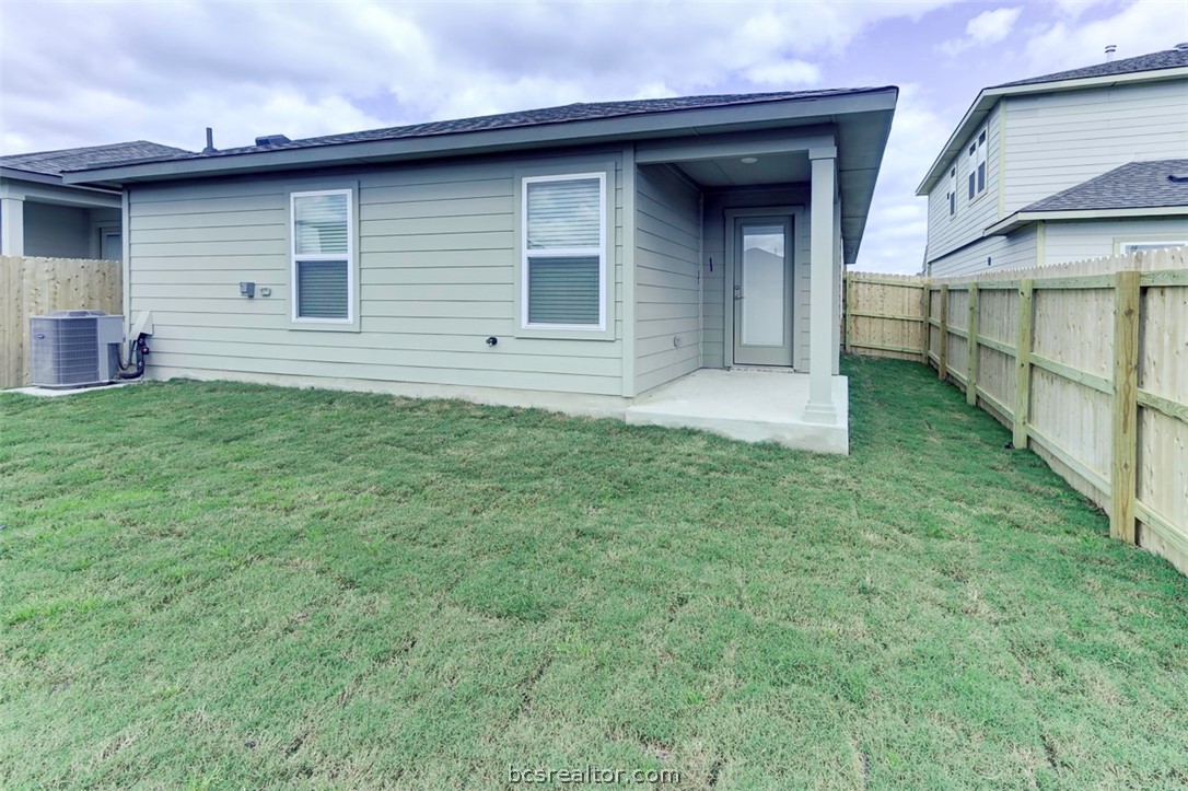 College Station, Texas 77845, United States, 3 Bedrooms Bedrooms, ,2 BathroomsBathrooms,Residential,Pending,58593