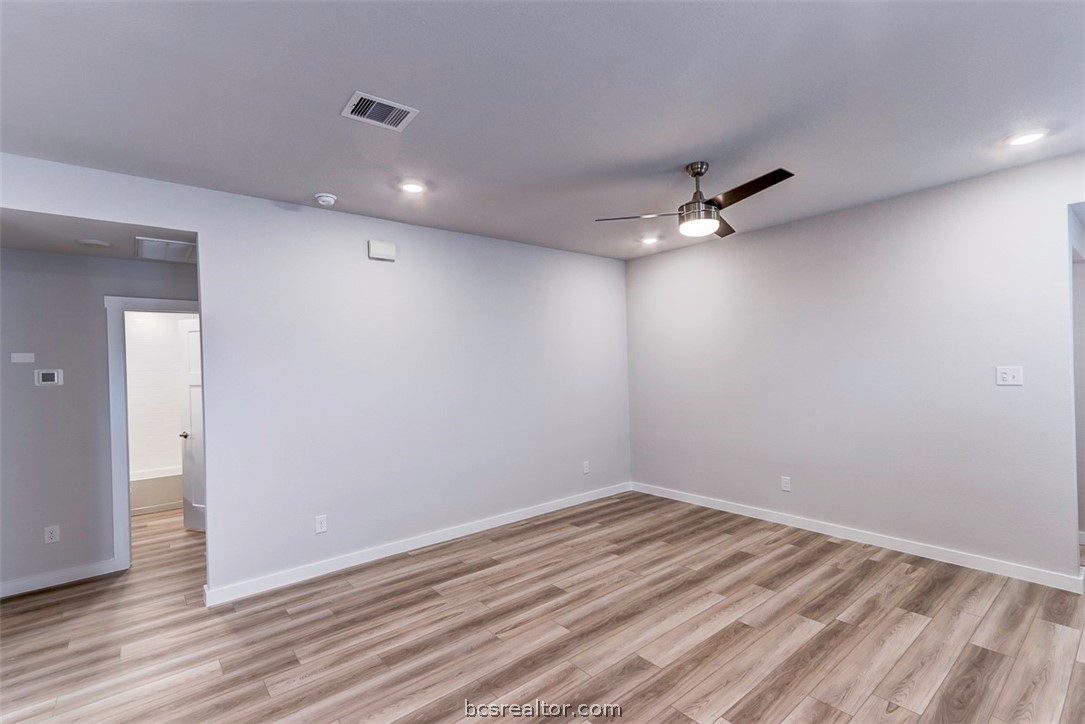 College Station, Texas 77845, United States, 3 Bedrooms Bedrooms, ,2 BathroomsBathrooms,Residential,Pending,58593