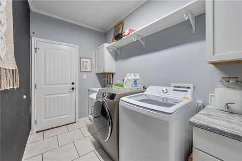 Tiny photo for 10856 Whispering Oaks Drive, Hearne, TX 77859 (MLS # 26005648)