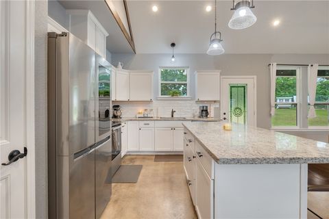 Tiny photo for 10856 Whispering Oaks Drive, Hearne, TX 77859 (MLS # 26005648)