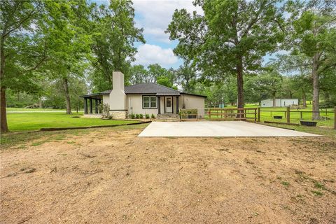 Tiny photo for 2283 Tigerpoint RD, Brenham, TX 77833 (MLS # 26005664)