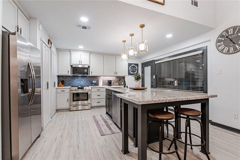 Tiny photo for 5004 Enchanted Oaks Drive, College Station, TX 77845 (MLS # 26002120)