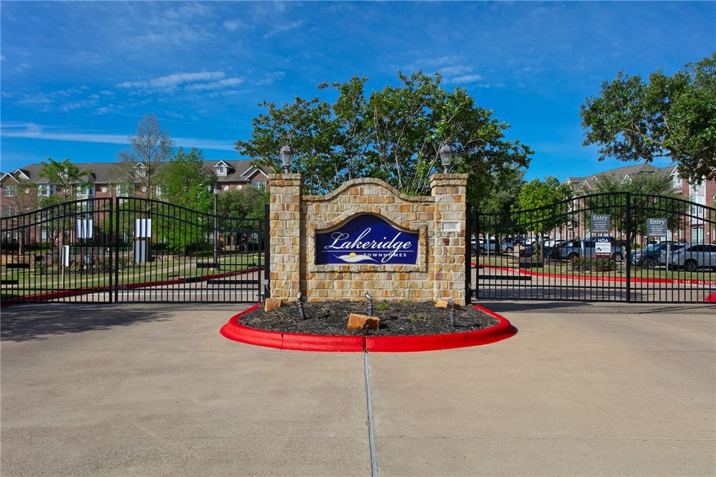 Photo of 1198 Jones Butler Road Rd #2608, College Station, TX 77845 (MLS # 26004077)