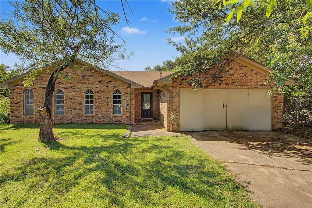 Photo of 1302 Austin Avenue, College Station, TX 77845 (MLS # 26005773)