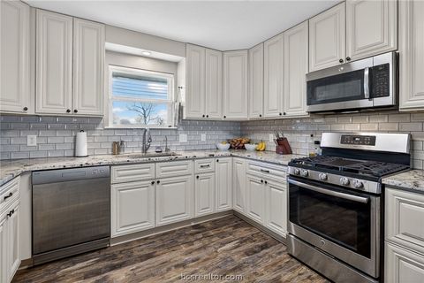 Tiny photo for 10054 Arnold Lane, Bryan, TX 77808 (MLS # 26003979)