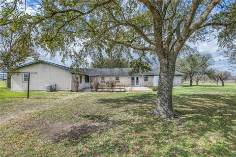 Tiny photo for 2042 US Highway 77, Lott, TX 76656 (MLS # 26002933)