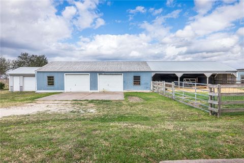 Tiny photo for 2042 US Highway 77, Lott, TX 76656 (MLS # 26002933)