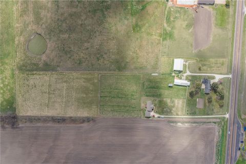 Tiny photo for 2042 US Highway 77, Lott, TX 76656 (MLS # 26002933)