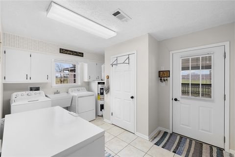 Tiny photo for 2042 US Highway 77, Lott, TX 76656 (MLS # 26002933)