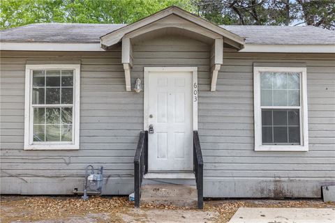 Tiny photo for 603 Mesquite Street, Bryan, TX 77803 (MLS # 26003676)