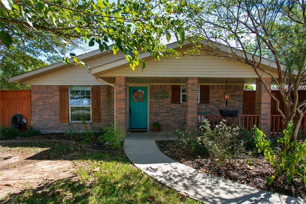 Photo of 3710 Mancuso Road, Bryan, TX 77808 (MLS # 25010366)