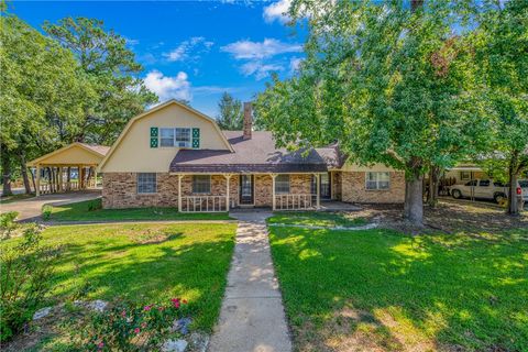 515 N Sharp Franklin TX 77856