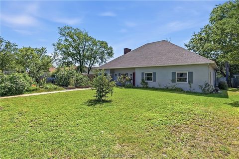 Tiny photo for 2304 Quail Hollow Drive, Bryan, TX 77802 (MLS # 26005485)